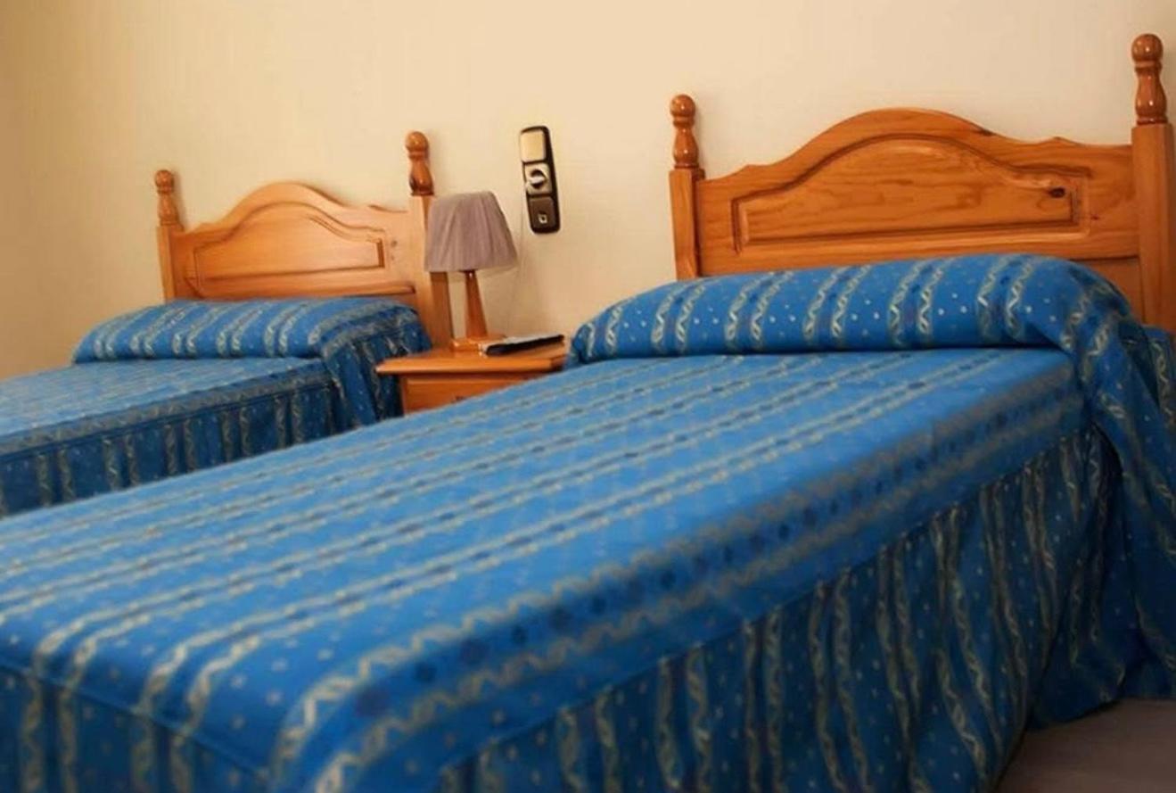 Hostal Calaverde บียารีกอส ภายนอก รูปภาพ